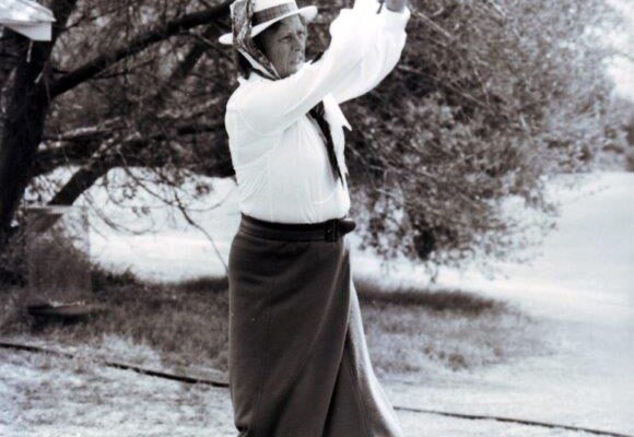 1stHickoryDay-1983-Bettine Burgess