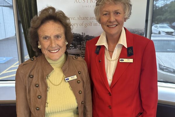 Womens winner Wendy Pullar with President Kim